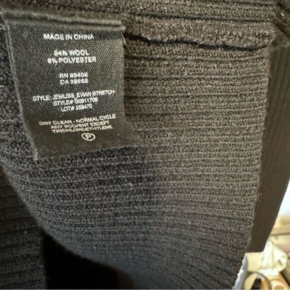 Revolve Theory Jemliss Evian Wool Cut-Out Cold Shoulder Turtleneck Sweater Sz S - Picture 8 of 8